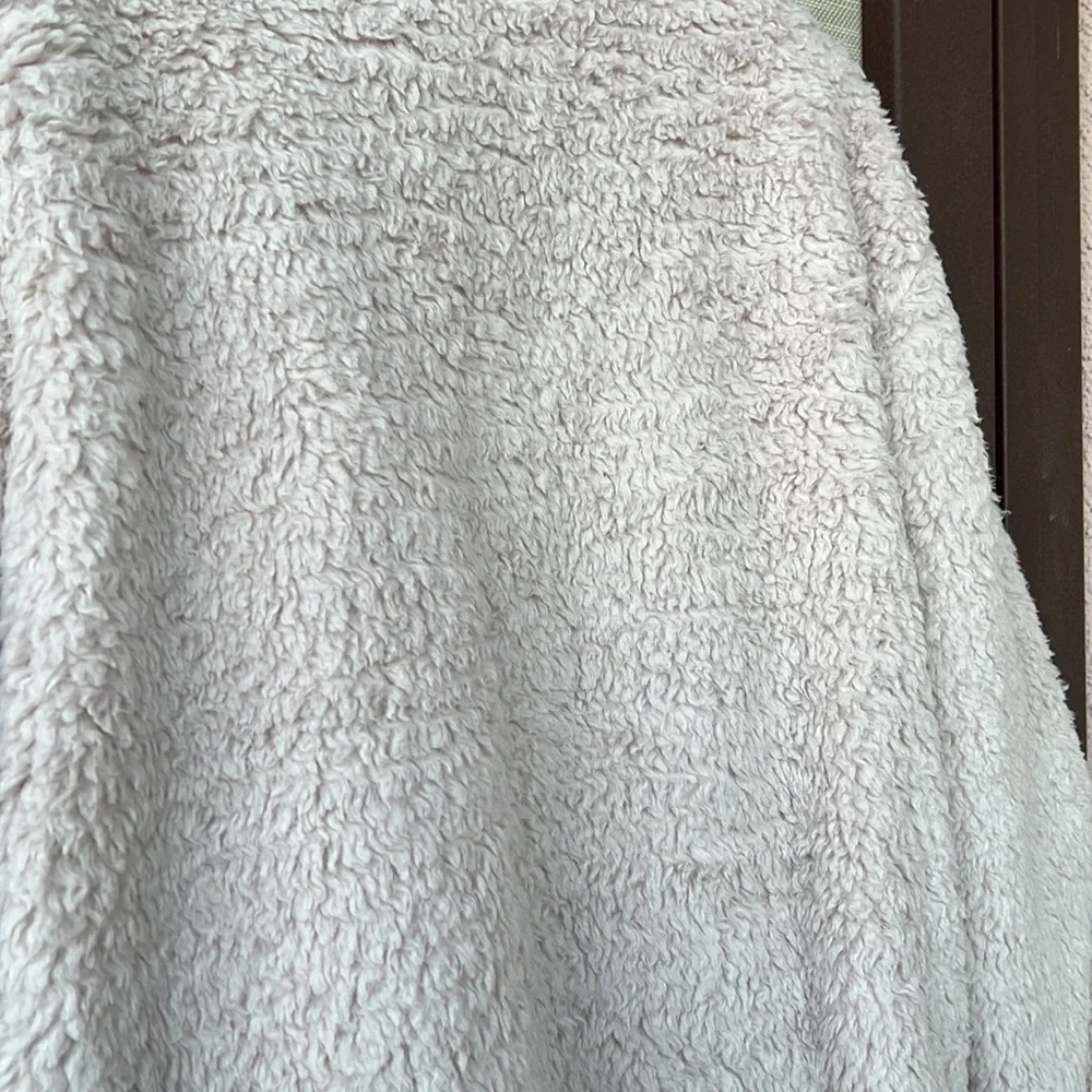 🧸 New Gap Super Soft Teddy Sherpa Sweatshirt 🧸 - Picture 9 of 10